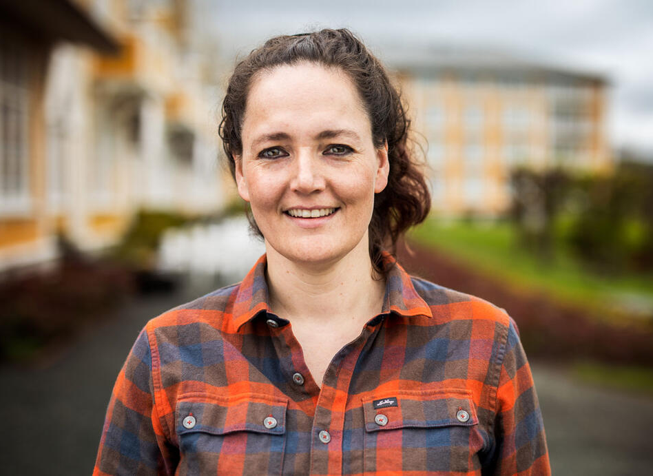 Dr. Carina Strell