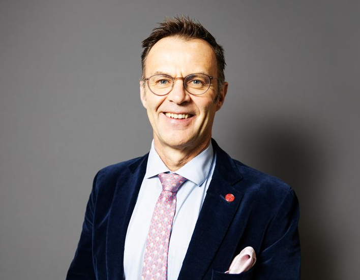 Dr. Patrick Micke
